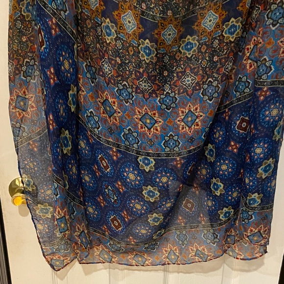 Elegant Blue Patterned Scarf - Picture 5 of 10